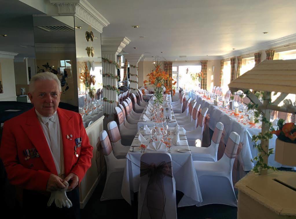 Grand Hotel Суонидж Екстериор снимка